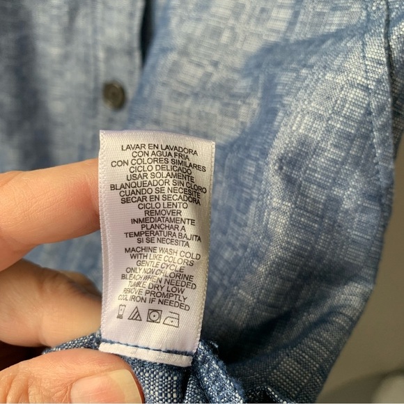 Derek Lam‎ chambray button up jumper dress. Size 4 - Picture 9 of 9